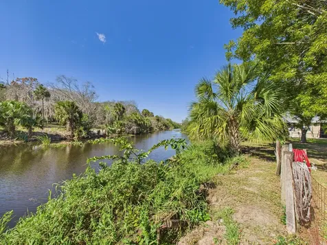 407 NE 8th Avenue Okeechobee FL 34972