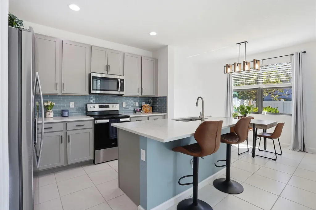 224 NW 36th Avenue Pompano Beach FL 33069