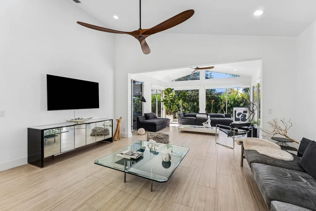 13853 Palm Grove Place Palm Beach Gardens FL 33418