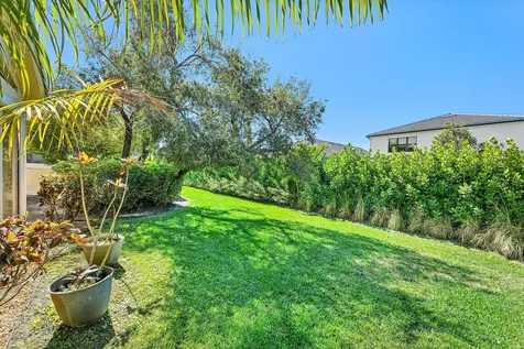 13853 Palm Grove Place Palm Beach Gardens FL 33418