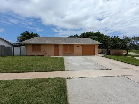 4874 Poseidon Place Lake Worth FL 33463