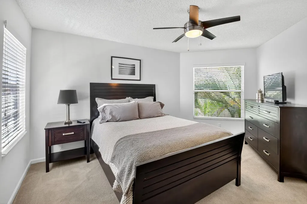 6657 NW 25th Way Boca Raton FL 33496