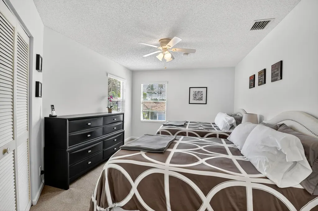 6657 NW 25th Way Boca Raton FL 33496