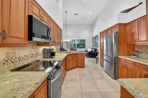 6657 NW 25th Way Boca Raton FL 33496