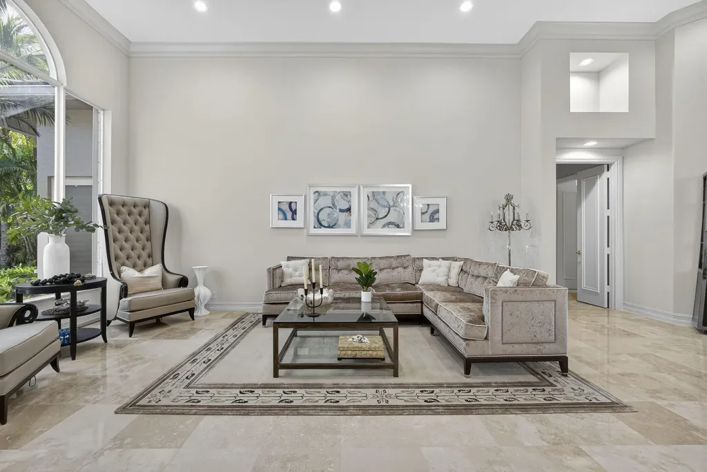 120 Via Mariposa Palm Beach Gardens FL 33418