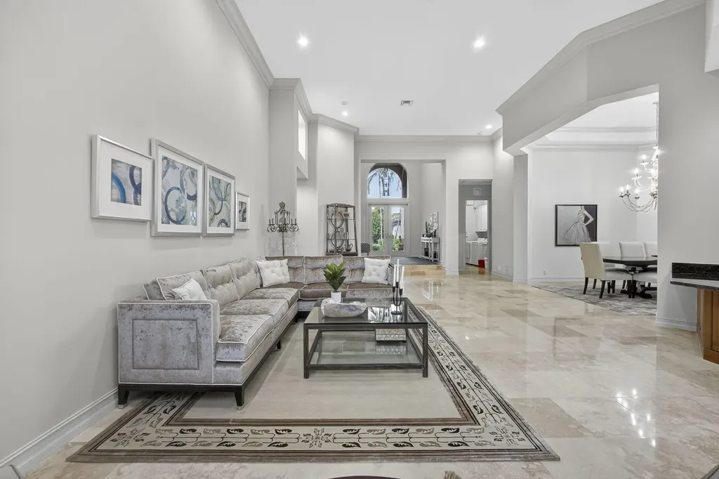 120 Via Mariposa Palm Beach Gardens FL 33418