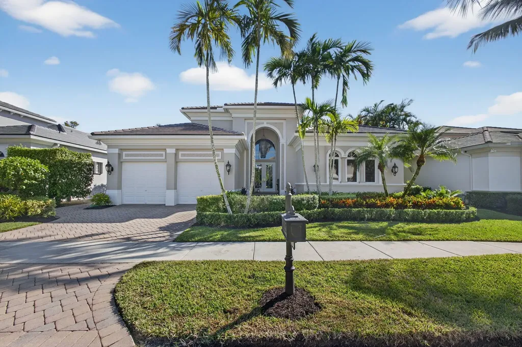 120 Via Mariposa Palm Beach Gardens FL 33418