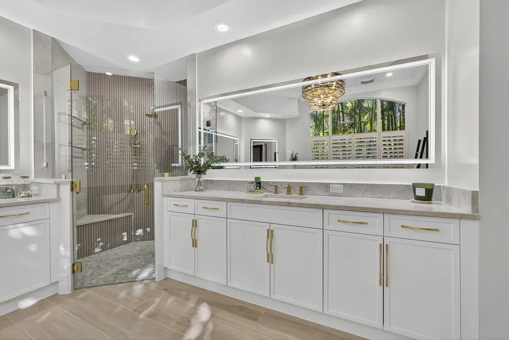 120 Via Mariposa Palm Beach Gardens FL 33418