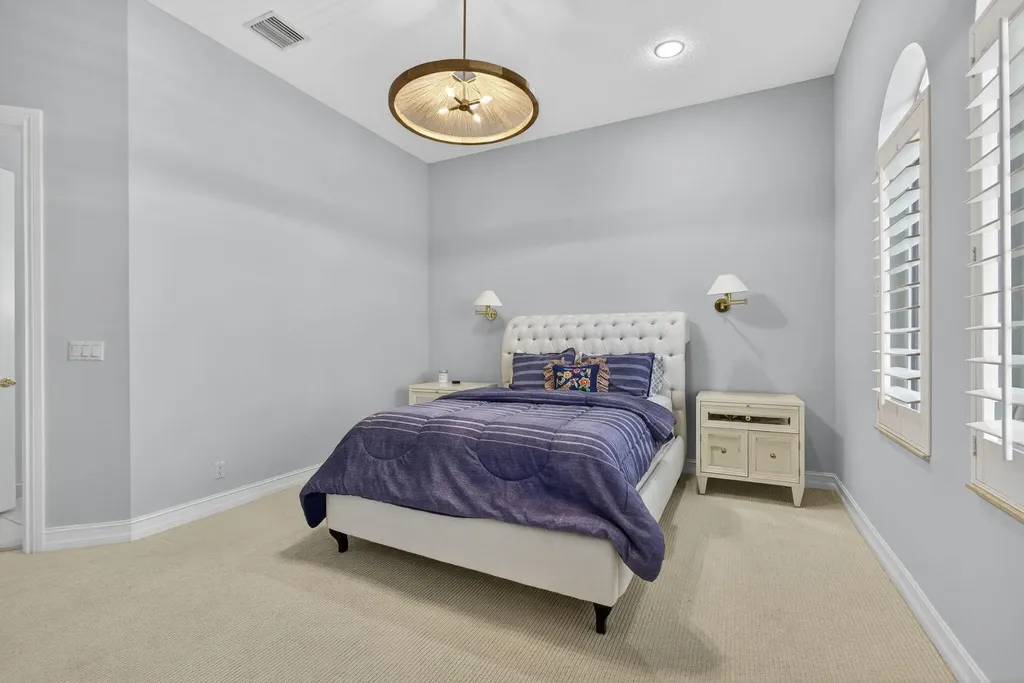 120 Via Mariposa Palm Beach Gardens FL 33418