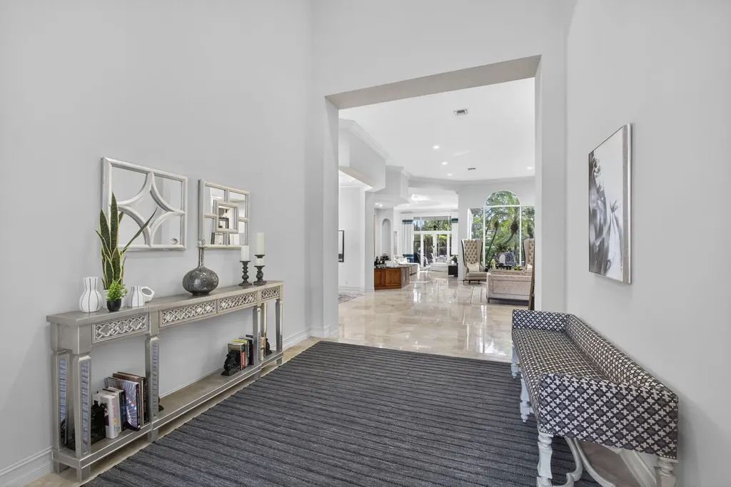 120 Via Mariposa Palm Beach Gardens FL 33418