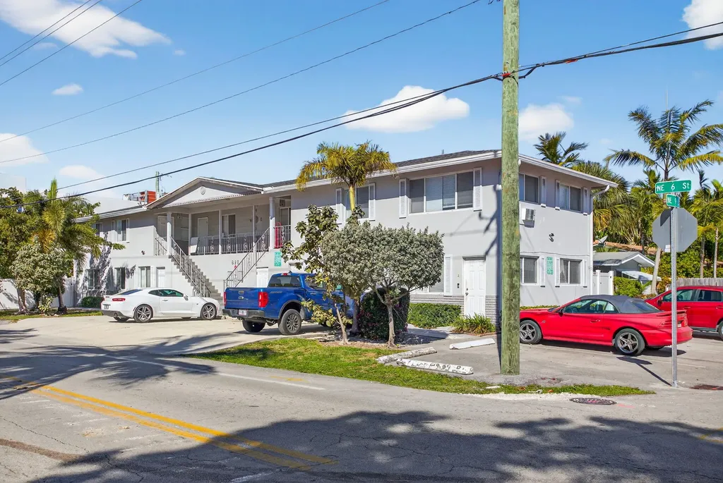 825 NE 6th Street Fort Lauderdale FL 33304