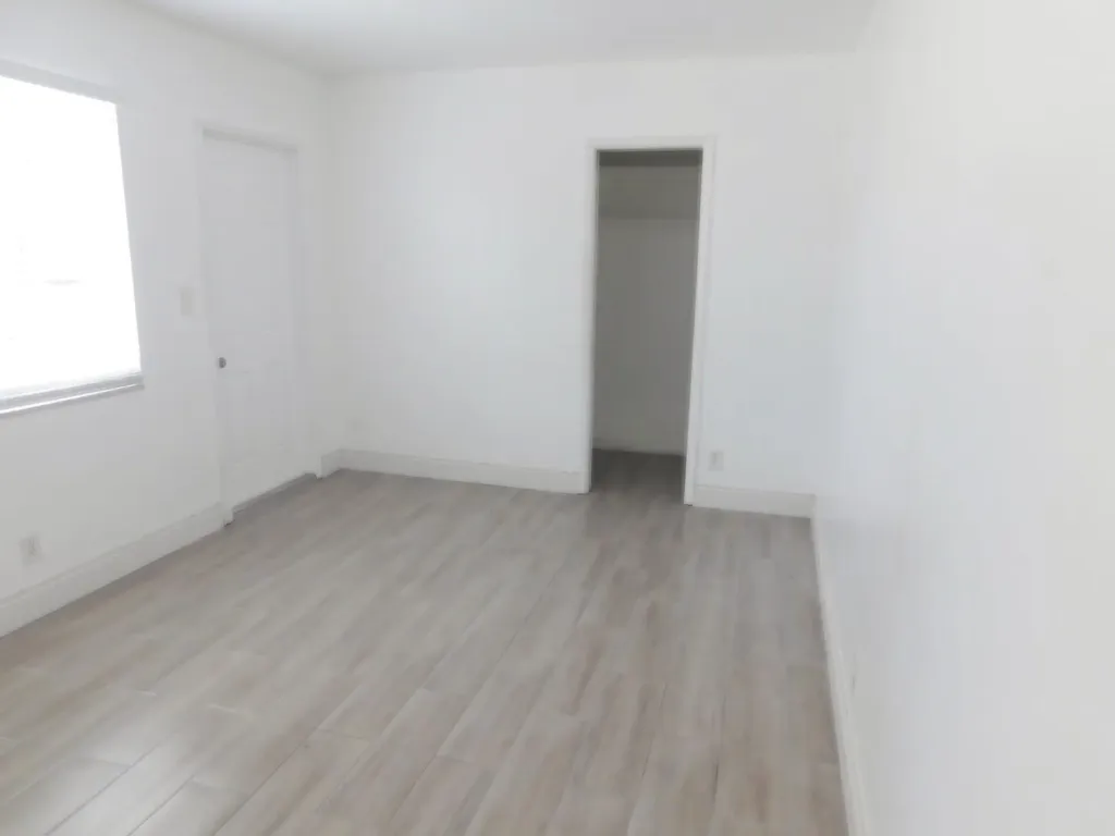 825 NE 6th Street Fort Lauderdale FL 33304