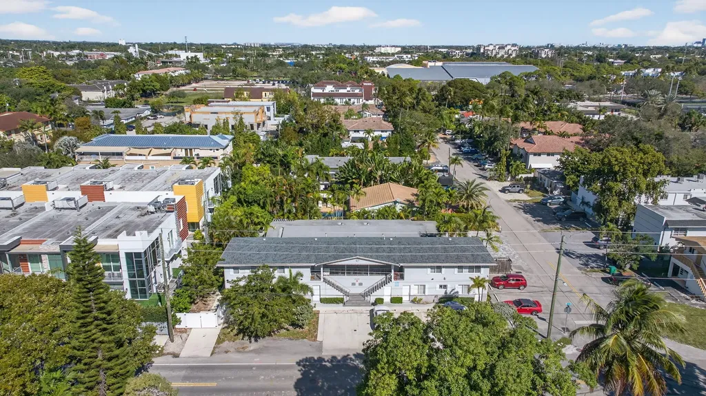 825 NE 6th Street Fort Lauderdale FL 33304