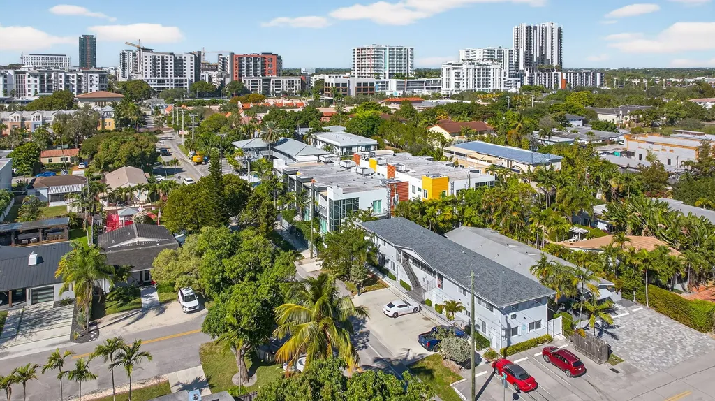825 NE 6th Street Fort Lauderdale FL 33304