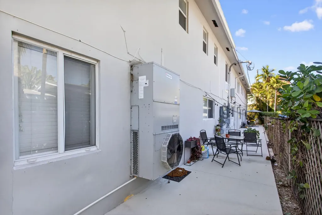 825 NE 6th Street Fort Lauderdale FL 33304