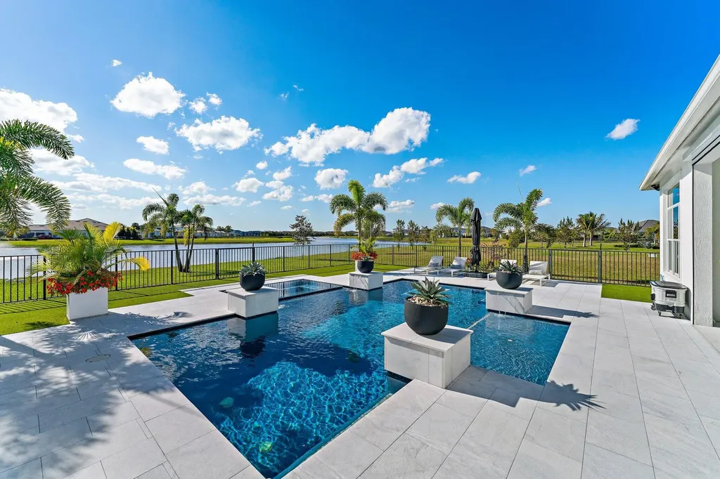 20124 SE Bridgewater Drive Jupiter FL 33458
