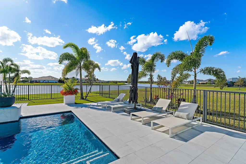 20124 SE Bridgewater Drive Jupiter FL 33458