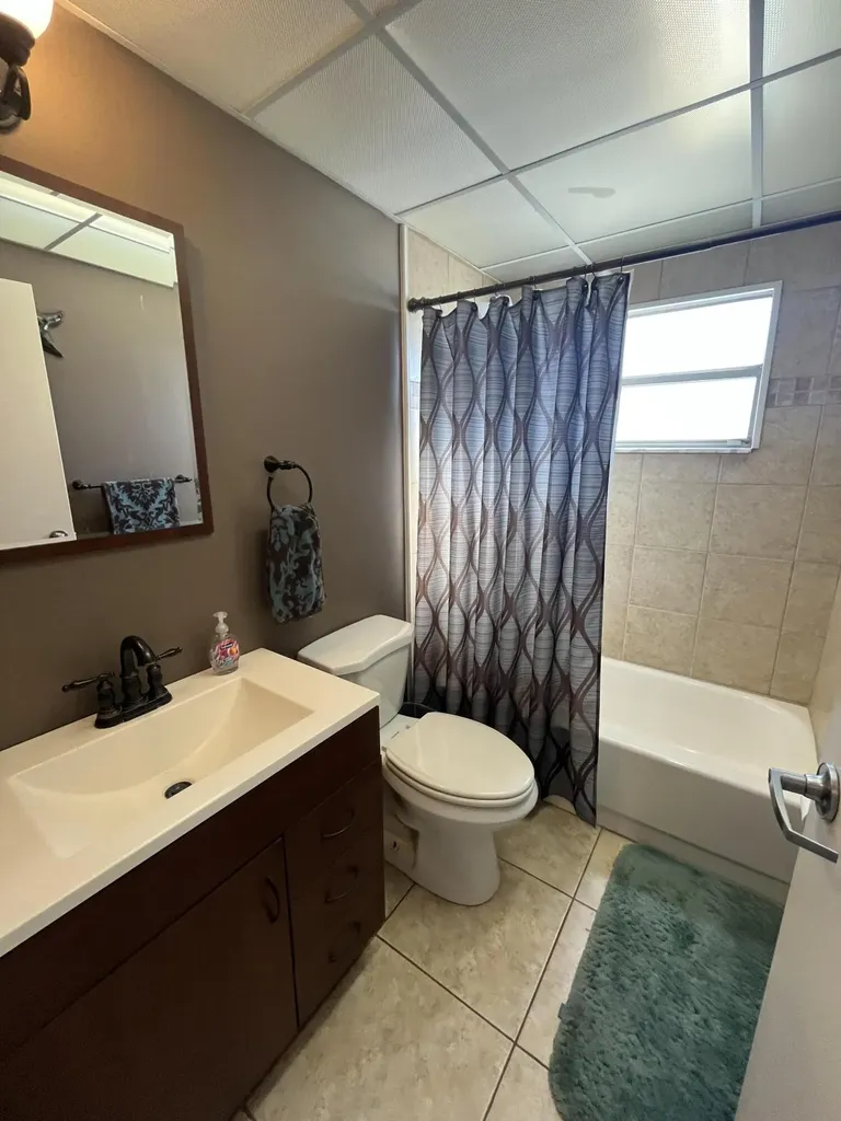 289 Brittany G Delray Beach FL 33446