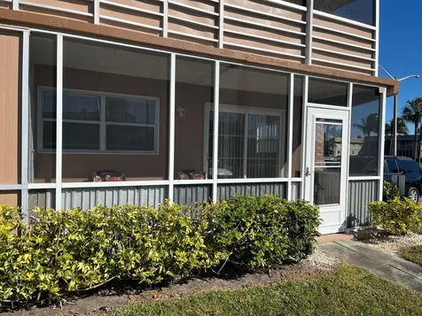 289 Brittany G Delray Beach FL 33446