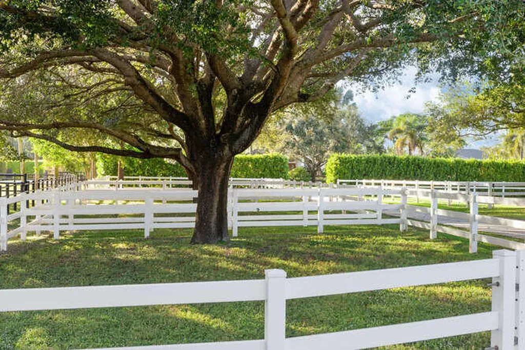 2760 Appaloosa Trail Wellington FL 33414