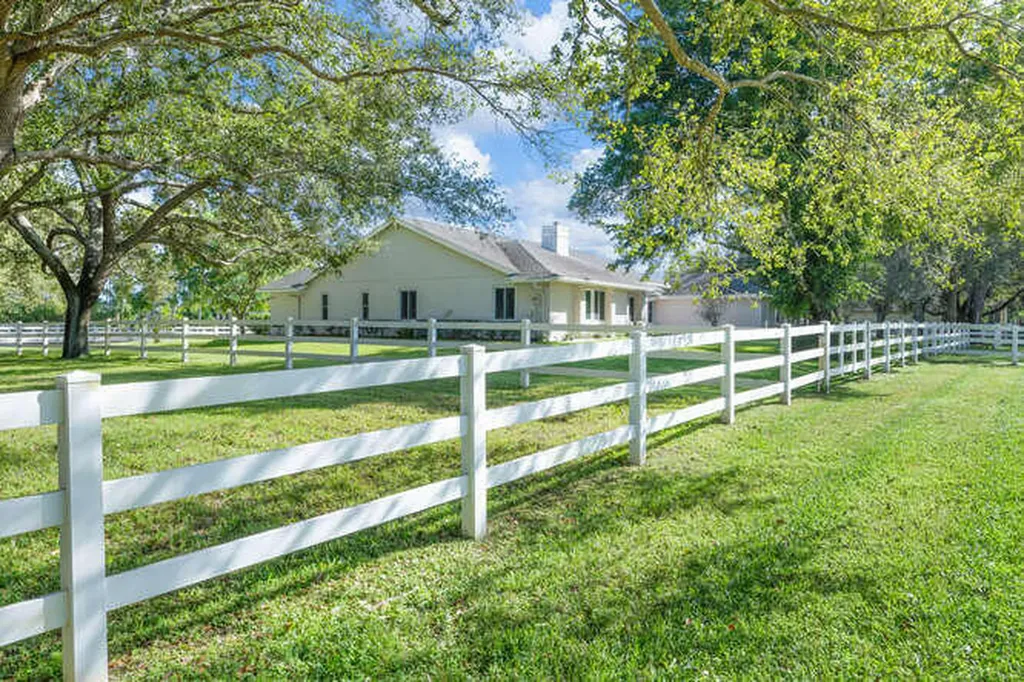 2760 Appaloosa Trail Wellington FL 33414