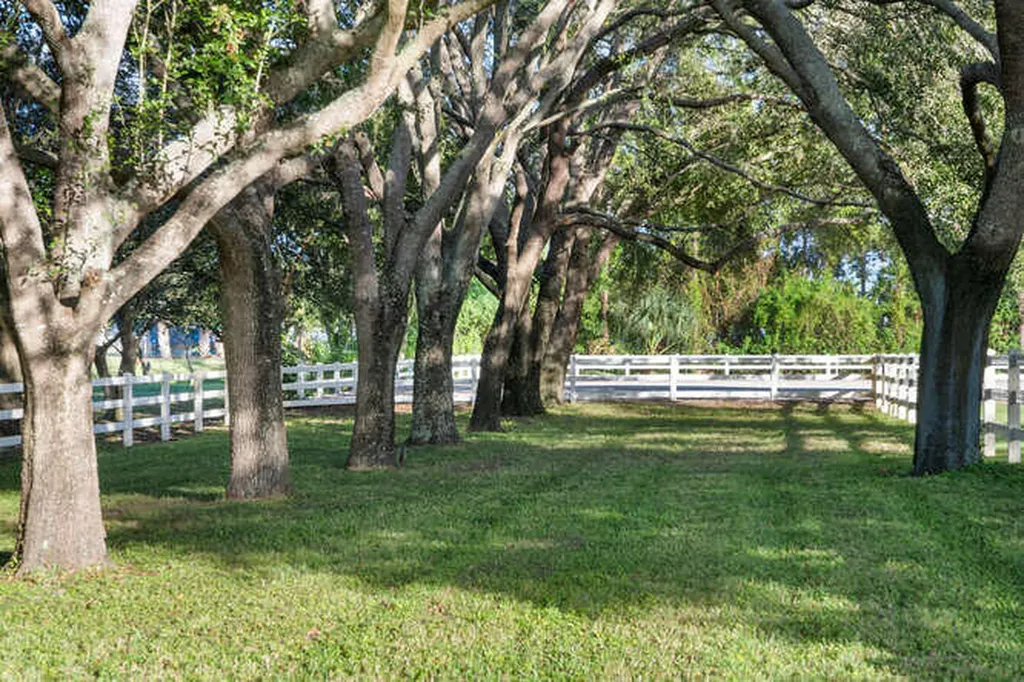 2760 Appaloosa Trail Wellington FL 33414