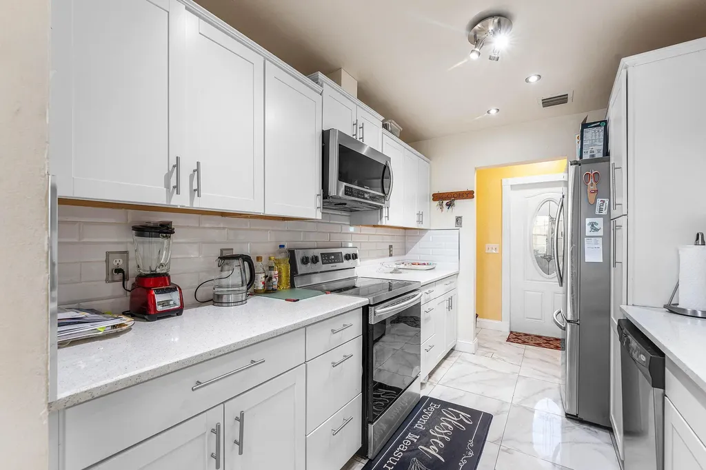 10290 Carmen Lane Royal Palm Beach FL 33411