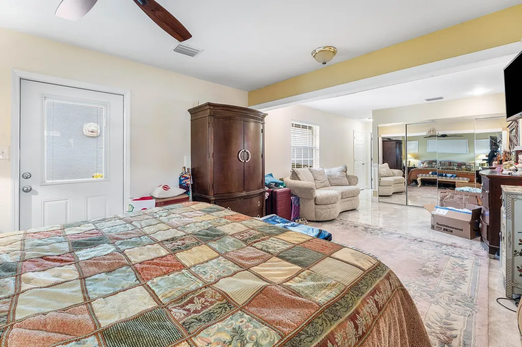 10290 Carmen Lane Royal Palm Beach FL 33411