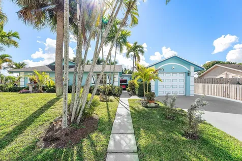 10290 Carmen Lane Royal Palm Beach FL 33411