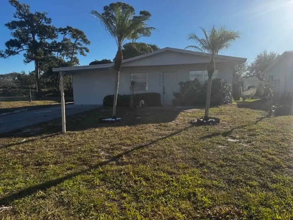 3104 Evergreen Palm Springs FL 33461