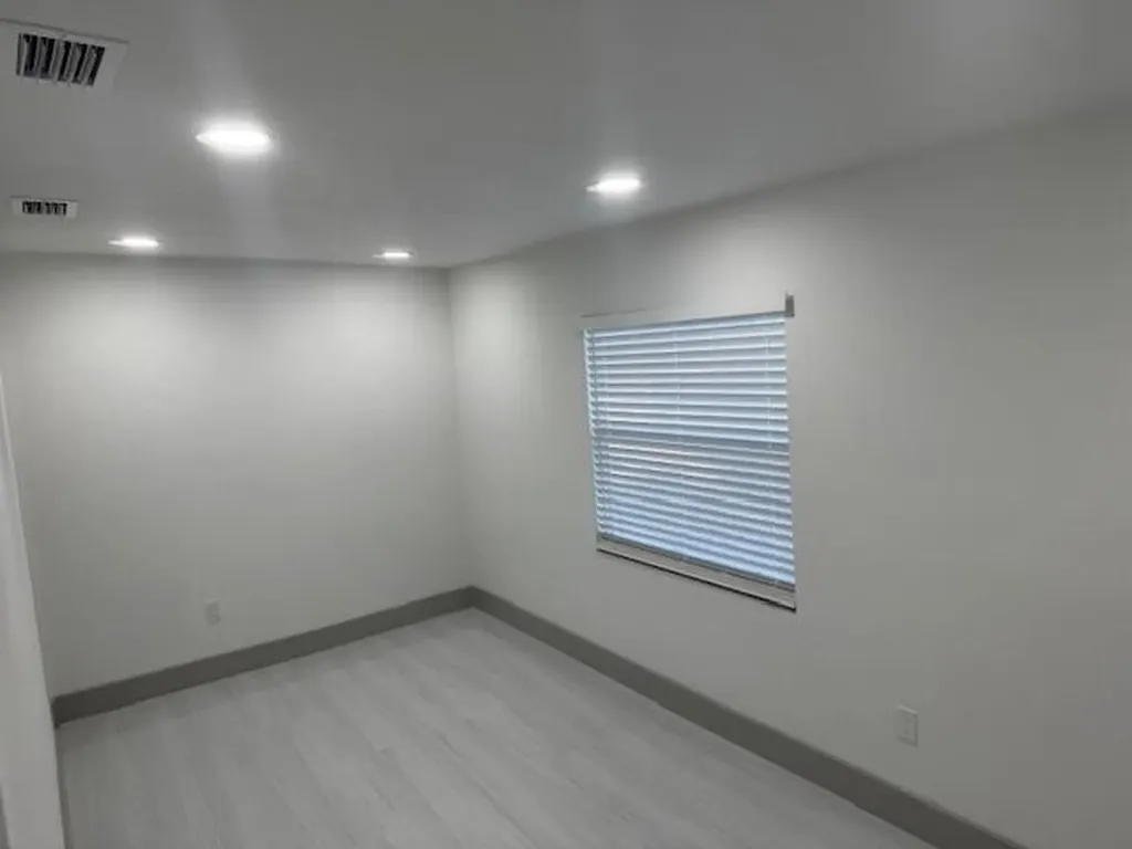 3104 Evergreen Palm Springs FL 33461