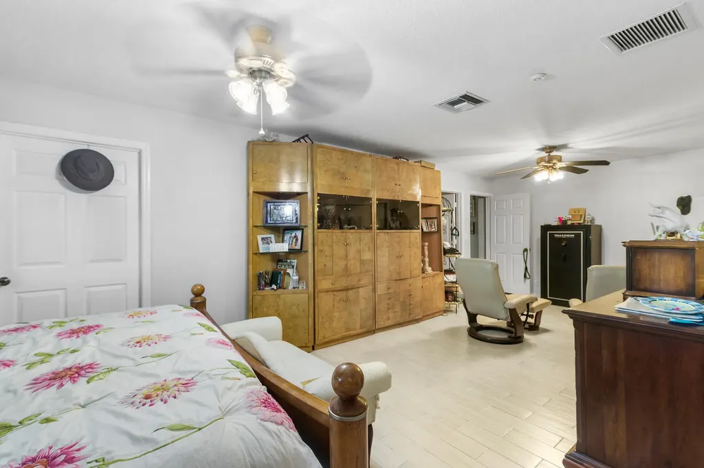 8862 Estate Drive West Palm Beach FL 33411