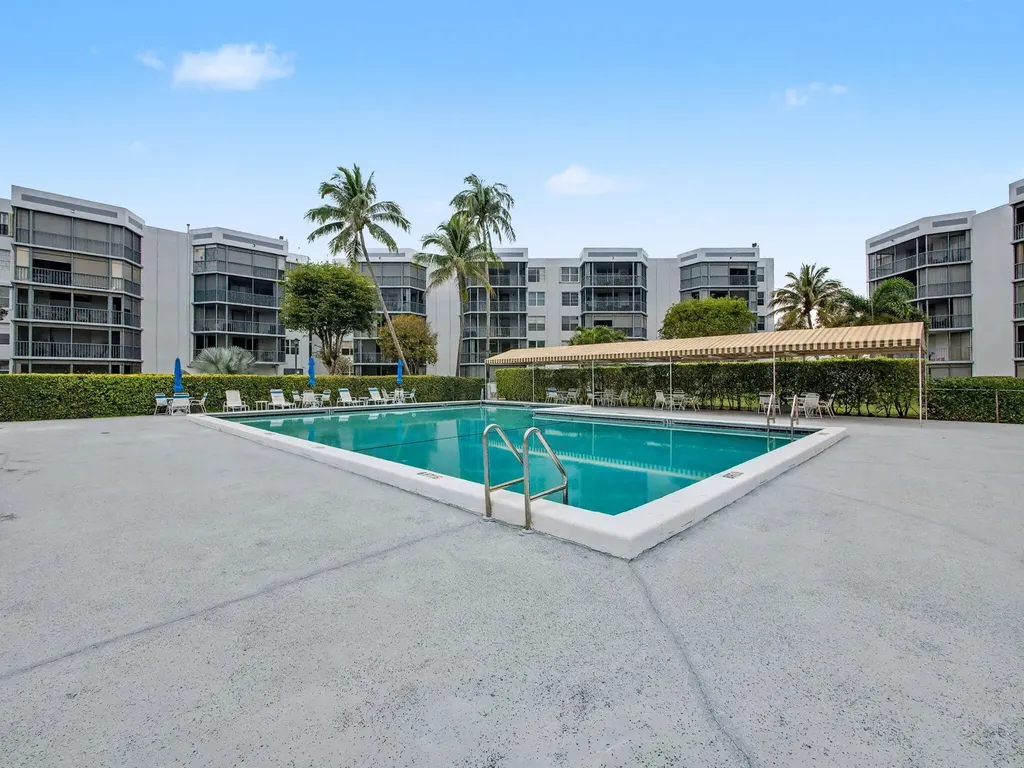 198 NW 67th Street Boca Raton FL 33487