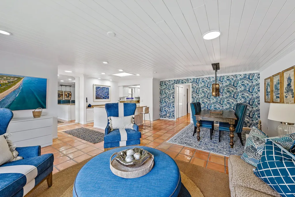 11325 Twelve Oaks Way North Palm Beach FL 33408
