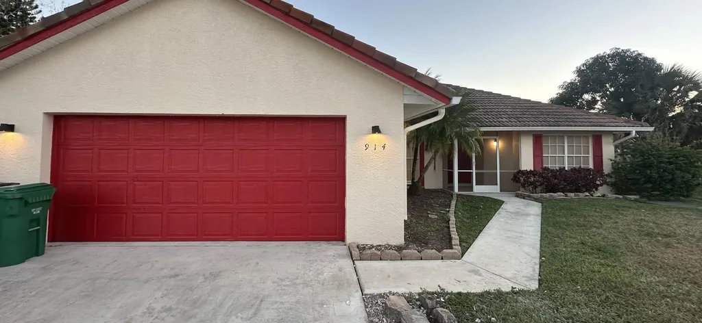 914 SW Cecil Lane Port St Lucie FL 34953