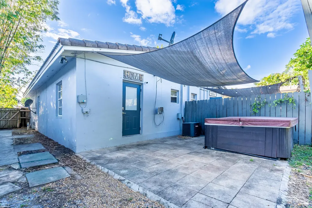 1404 NW 4th Avenue Fort Lauderdale FL 33311