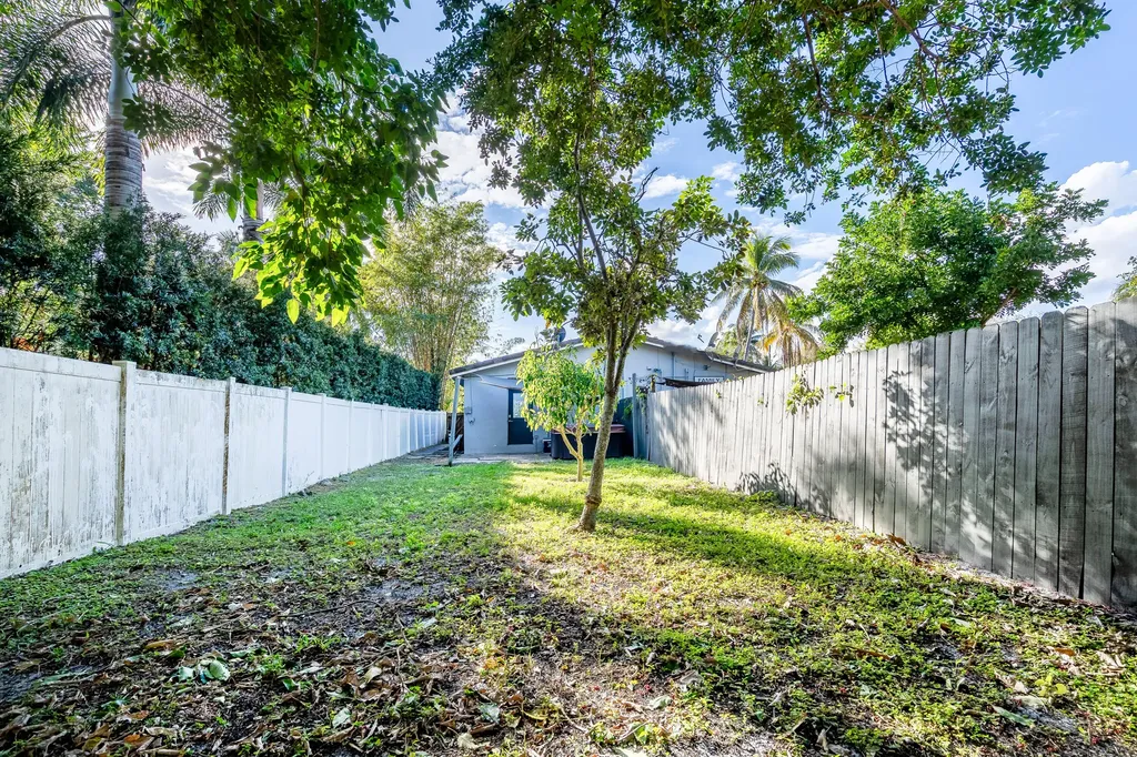 1404 NW 4th Avenue Fort Lauderdale FL 33311