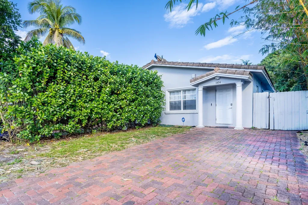 1404 NW 4th Avenue Fort Lauderdale FL 33311
