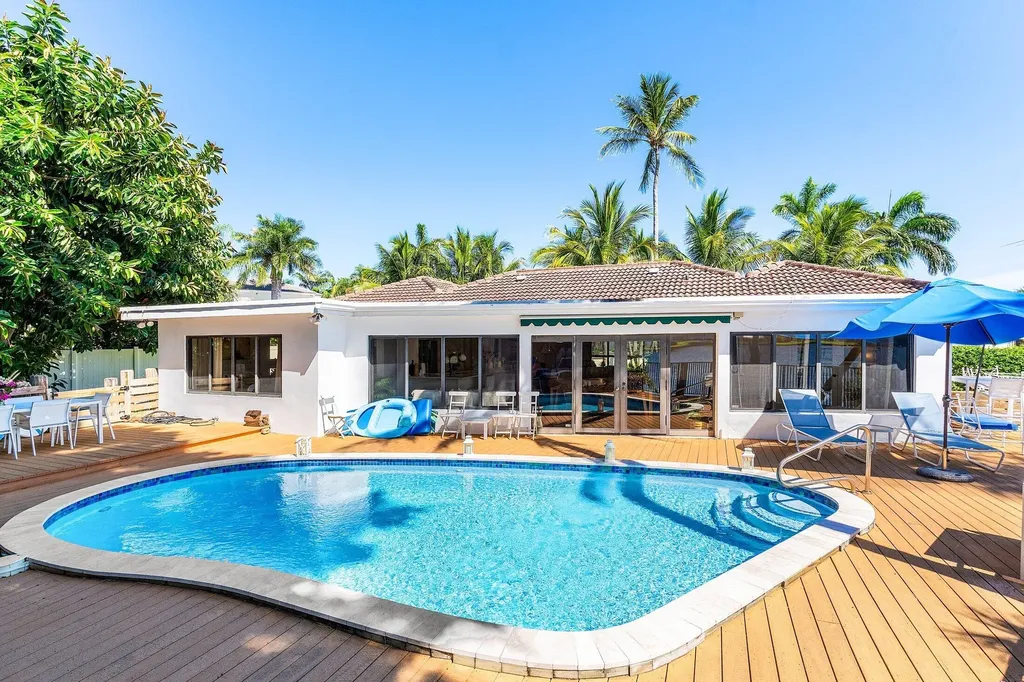 25 NW 24th Court Delray Beach FL 33444