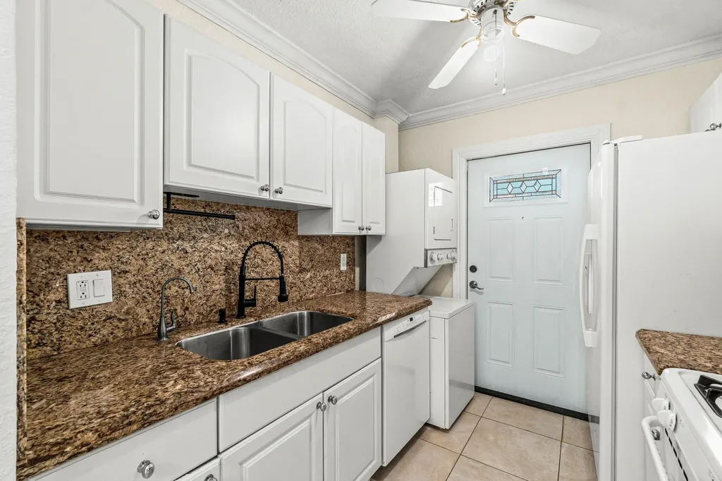 200 SW 7th Street Boca Raton FL 33432