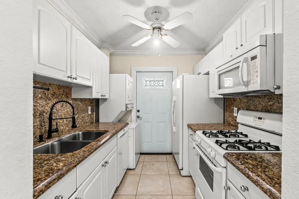 200 SW 7th Street Boca Raton FL 33432