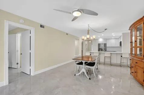 9245 Flynn Circle Boca Raton FL 33496
