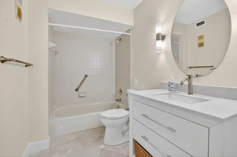 9245 Flynn Circle Boca Raton FL 33496