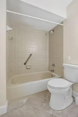 9245 Flynn Circle Boca Raton FL 33496
