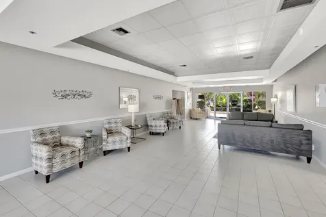 9245 Flynn Circle Boca Raton FL 33496