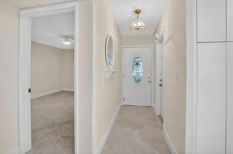 9245 Flynn Circle Boca Raton FL 33496