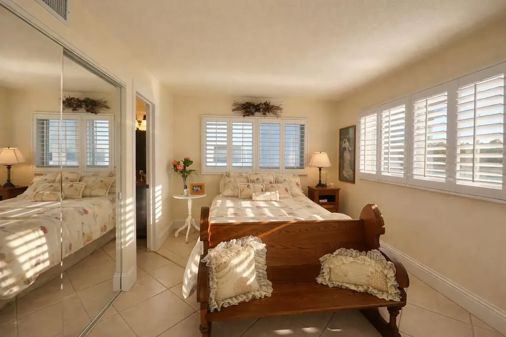 20 Colonial Club Drive Boynton Beach FL 33435