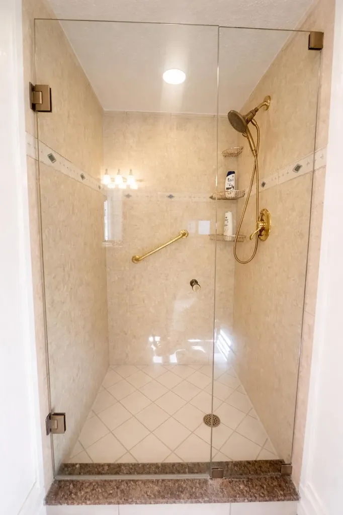 20 Colonial Club Drive Boynton Beach FL 33435