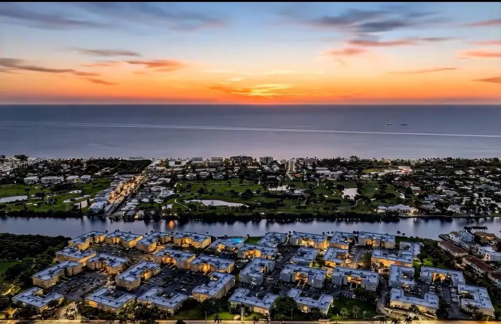 20 Colonial Club Drive Boynton Beach FL 33435