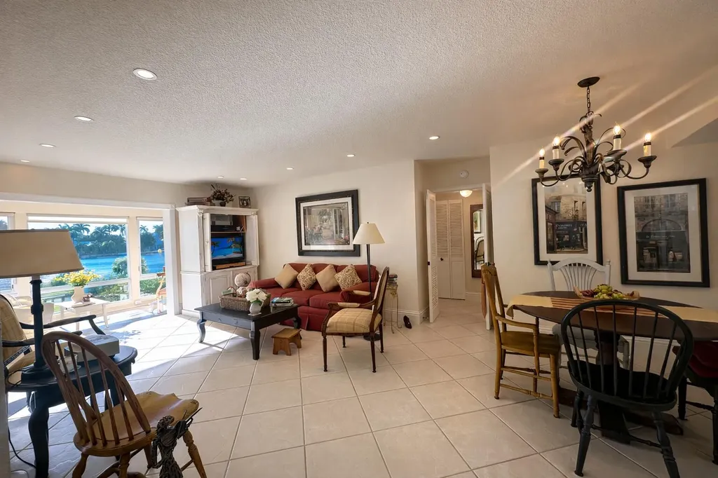 20 Colonial Club Drive Boynton Beach FL 33435